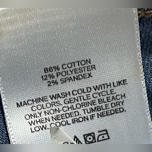 Express High Waisted Light Wash Raw Hem Cropped Flare Jeans size 14 - Picture 9 of 10